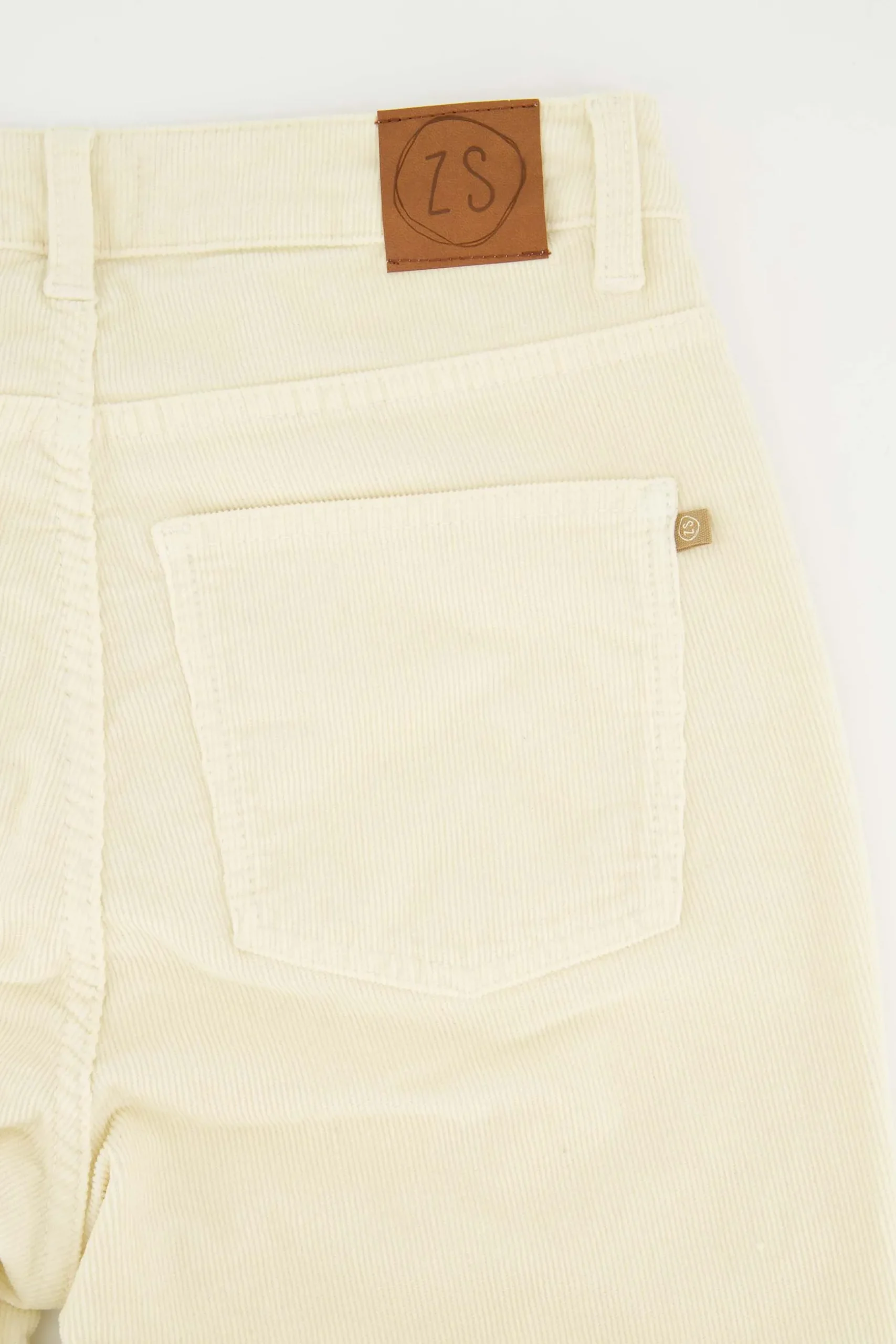zusss flared corduroy broek ecru