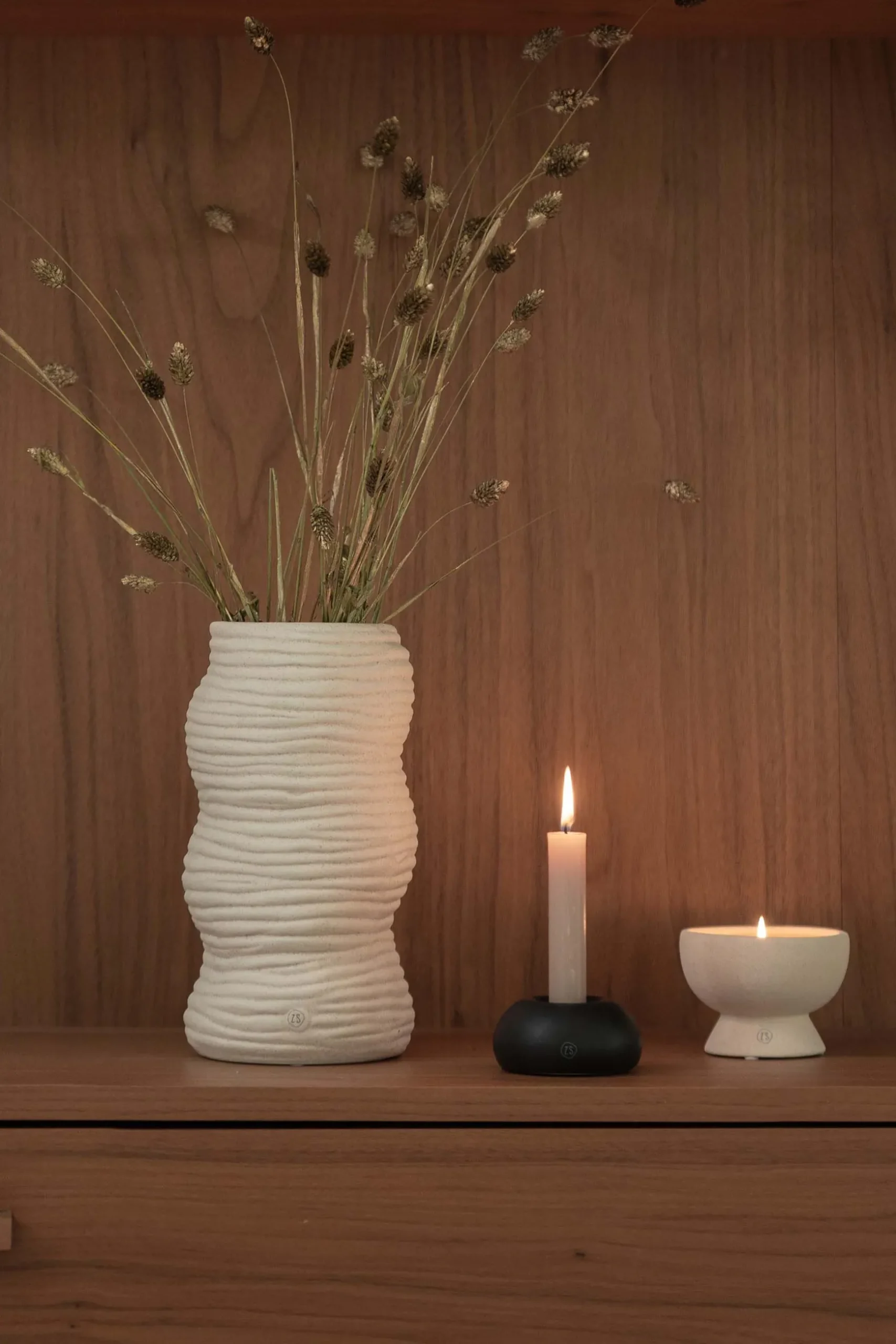 zusss keramieken kandelaar rond zwart