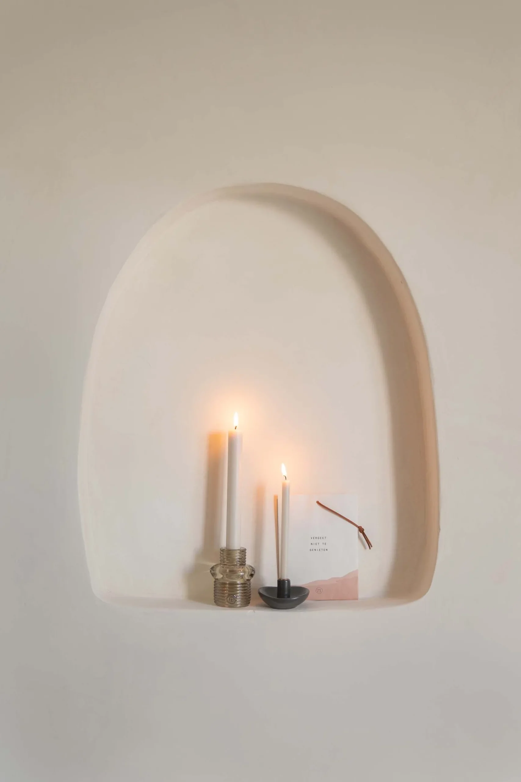 zusss keramieken kandelaartje ronde schaal antracietgrijs