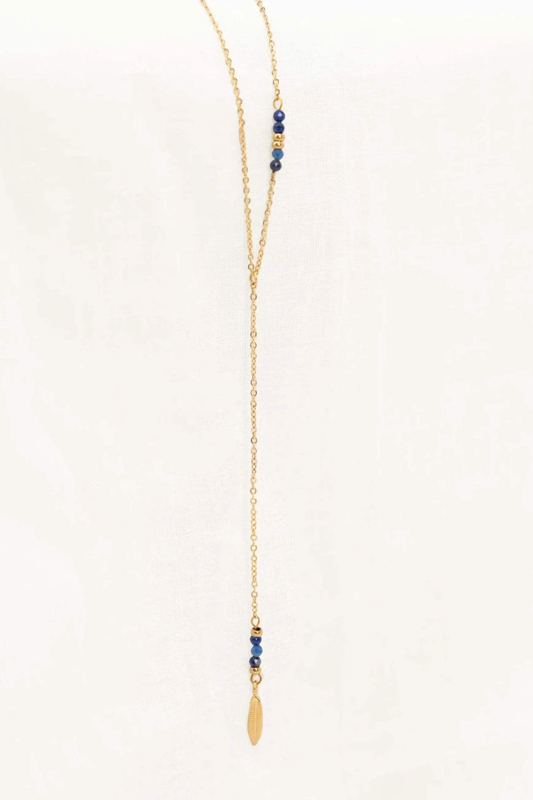 zusss lange ketting met veertje goud/kobalt