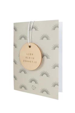 zusss wenskaart met houten tag klein zonnetje zand