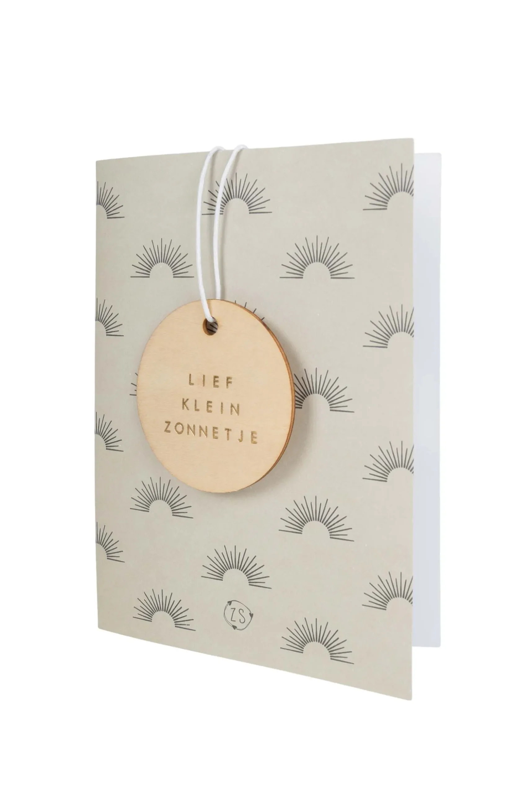 zusss wenskaart met houten tag klein zonnetje zand